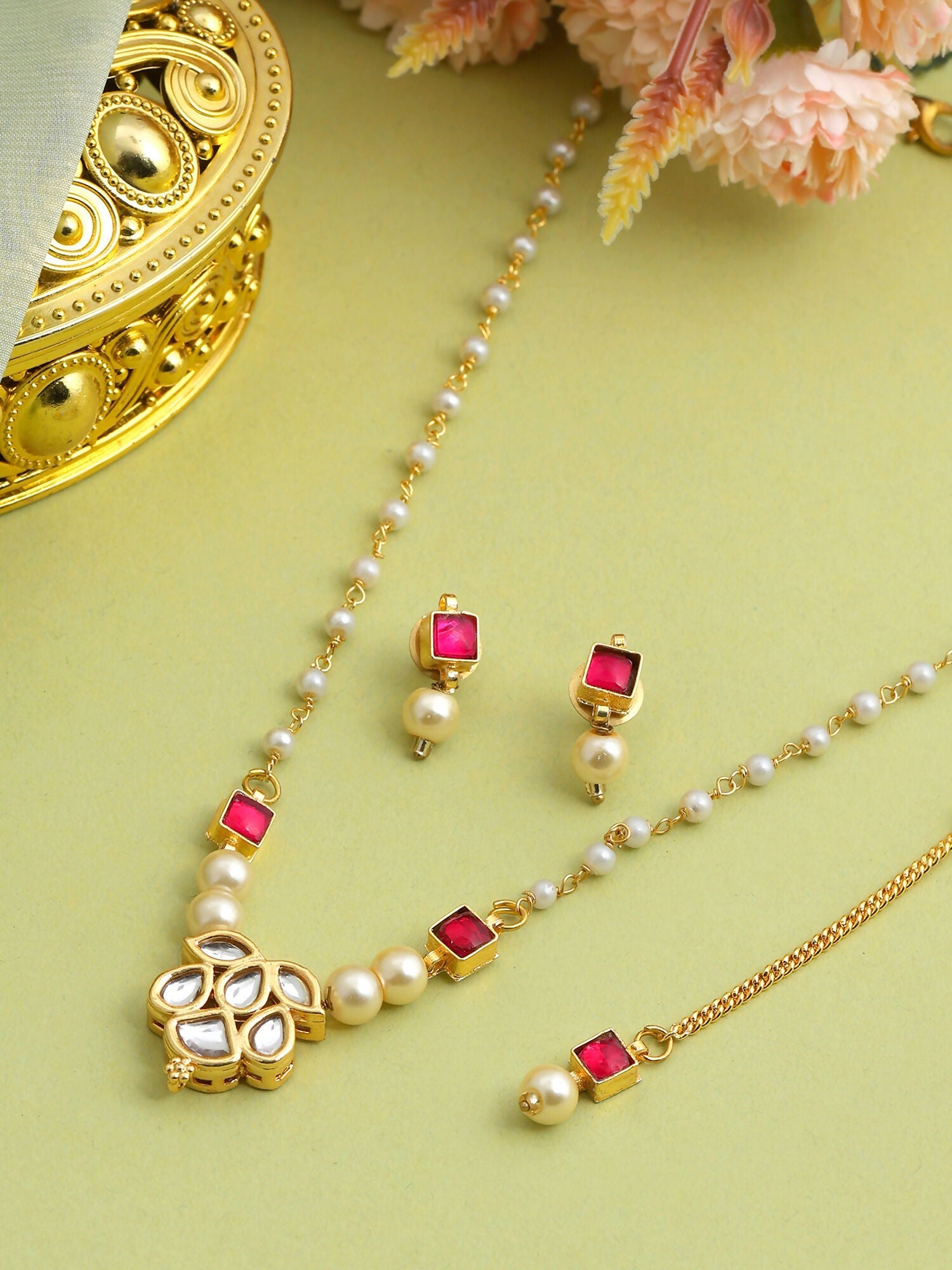 Ruby Raang Mannat Kundan Set