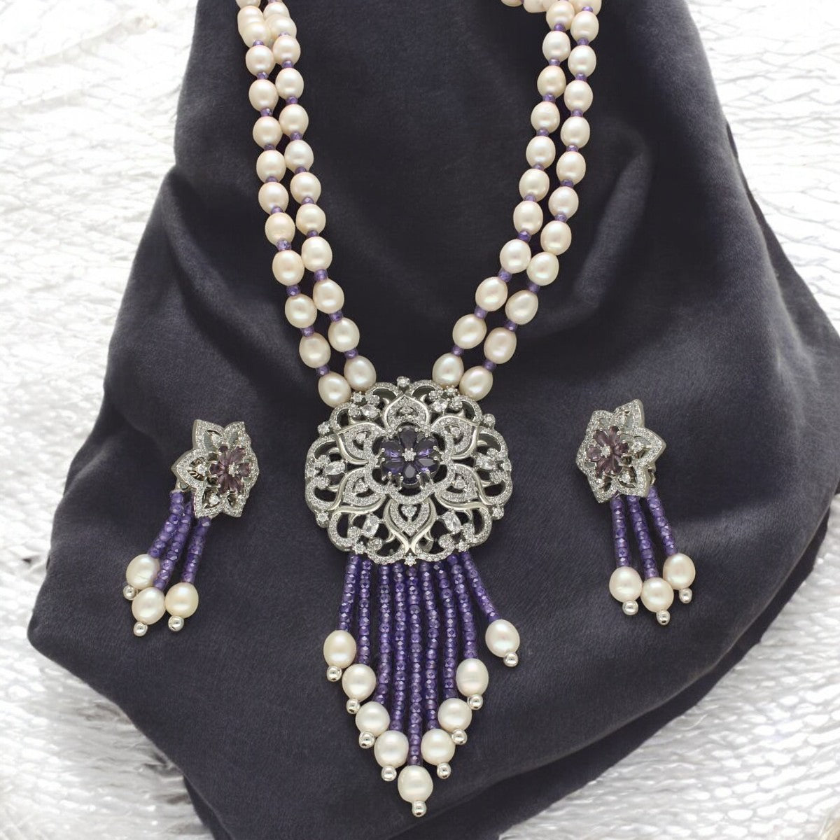 J Pearls Krivi Pearl Set J Pearls