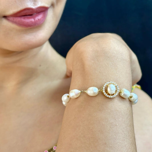 J Pearls Yasti Pearl Bracelet