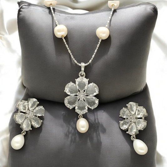 J Pearls Roye Pearl Pendant Set | Swadesiicart
