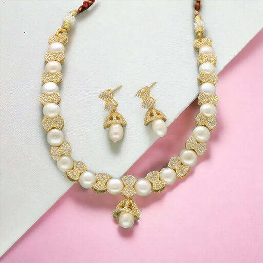J Pearls Shine Pearl Necklace Set