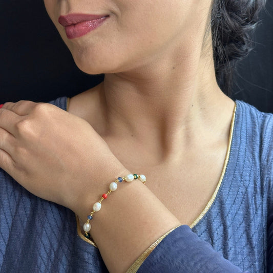 J Pearls Multicharm Holder Pearl Bracelet