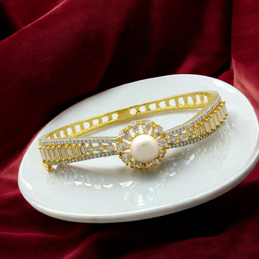 J Pearls Luxe Reign Pearl Bracelet