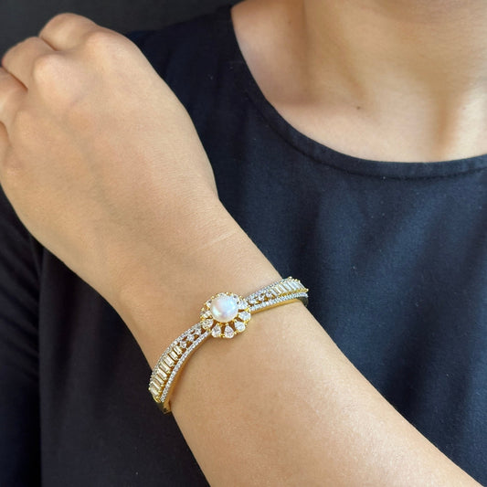 J Pearls Luxe Reign Pearl Bracelet