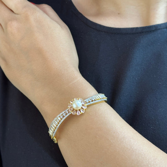 J Pearls Ethereal Queen Pearl Bracelet