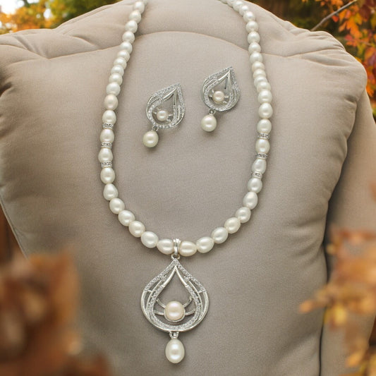 J Pearls Winsome Pearl Necklace Set