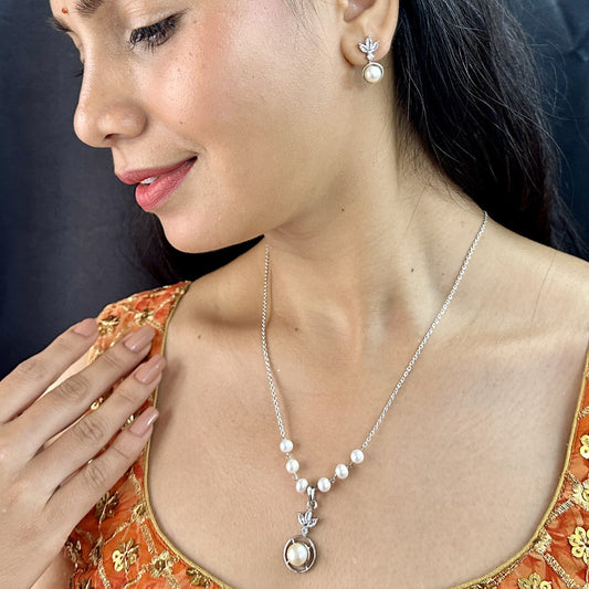 J Pearls Enchanting Pearl Chain Set