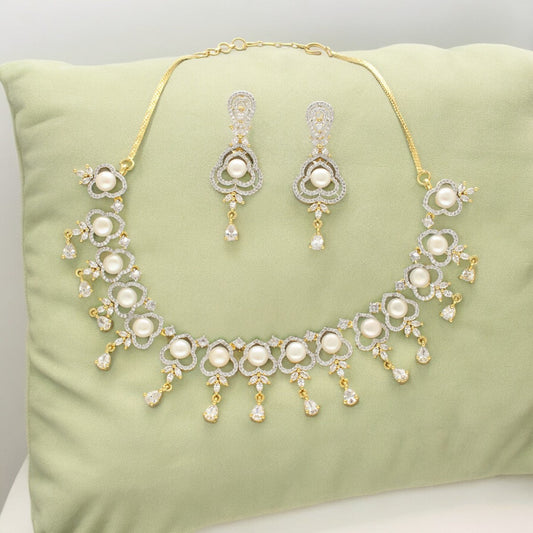 J Pearls Lustrous Pearl Necklace Set J Pearls