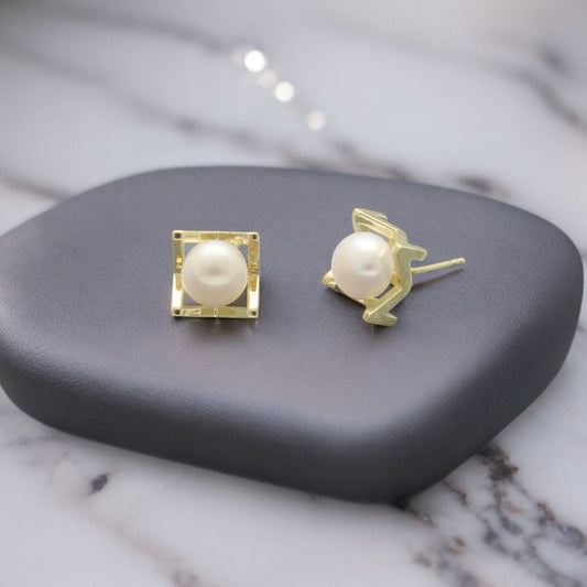 J Pearls Ishani Pearl Earrings