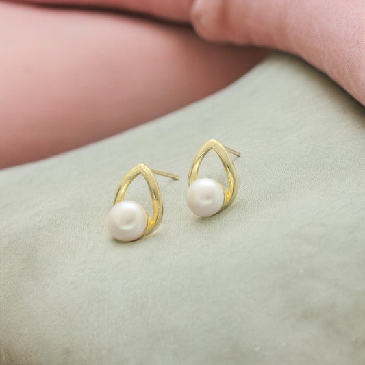 J Pearls Siddhi Pearl Earrings