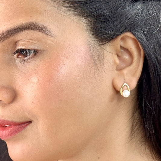J Pearls Siddhi Pearl Earrings