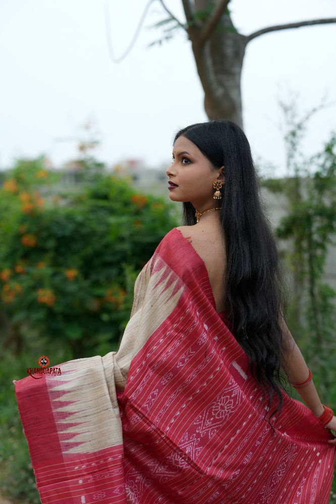 khanduapata Red & Beige Colour Plain Tussar Silk Saree For Women