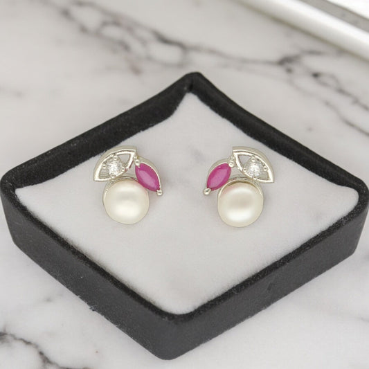 J Pearls Yashvi Pearl Earrings