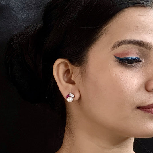 J Pearls Yashvi Pearl Earrings
