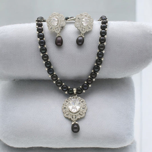 J Pearls Pran Pearl Necklace Set J Pearls