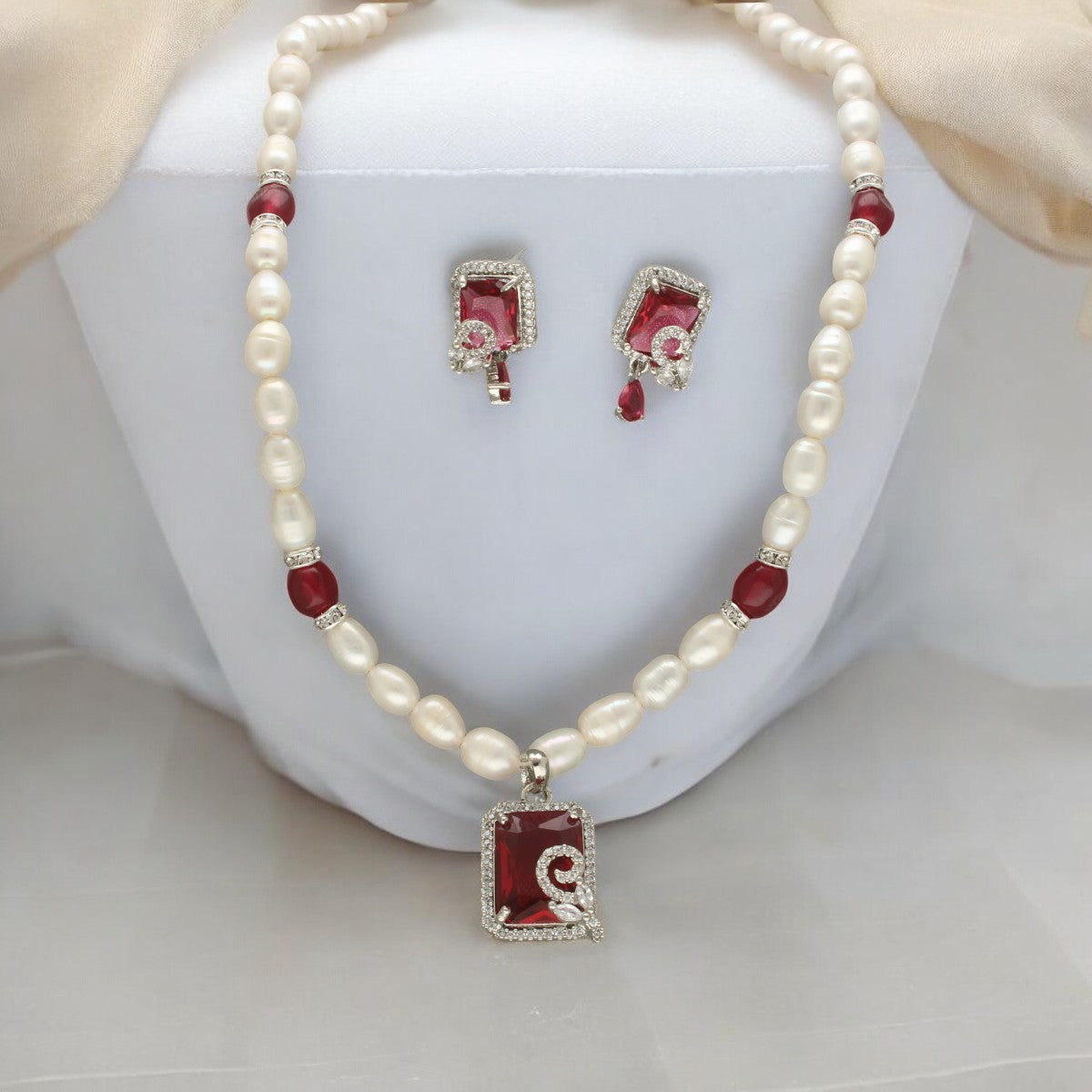 J Pearls Qarin Pearl Necklace Set J Pearls
