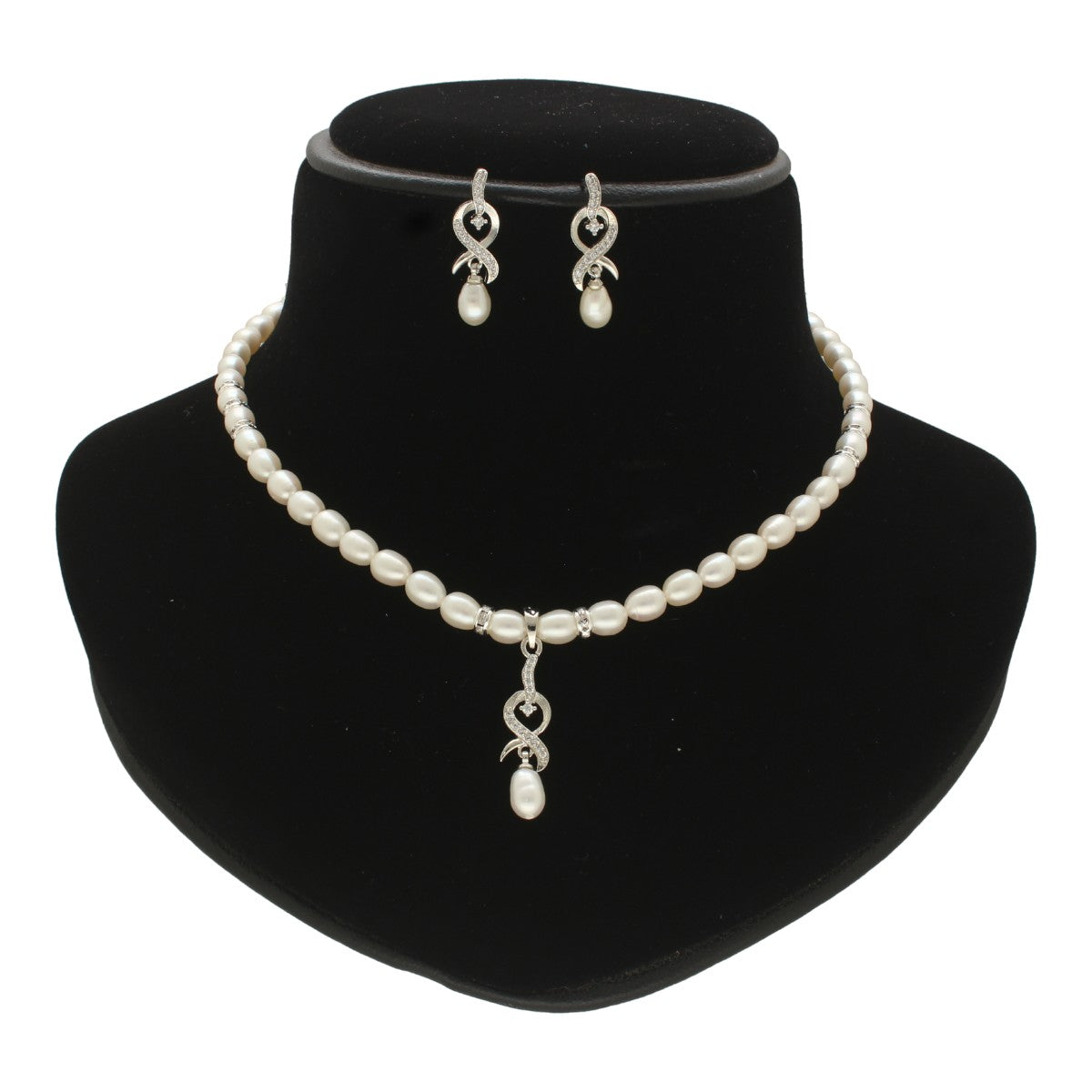 J Pearls Zaral Pearl Necklace Set J Pearls