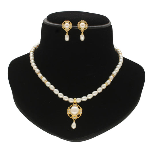 J Pearls Pearlescent Pearl Necklace Set J Pearls