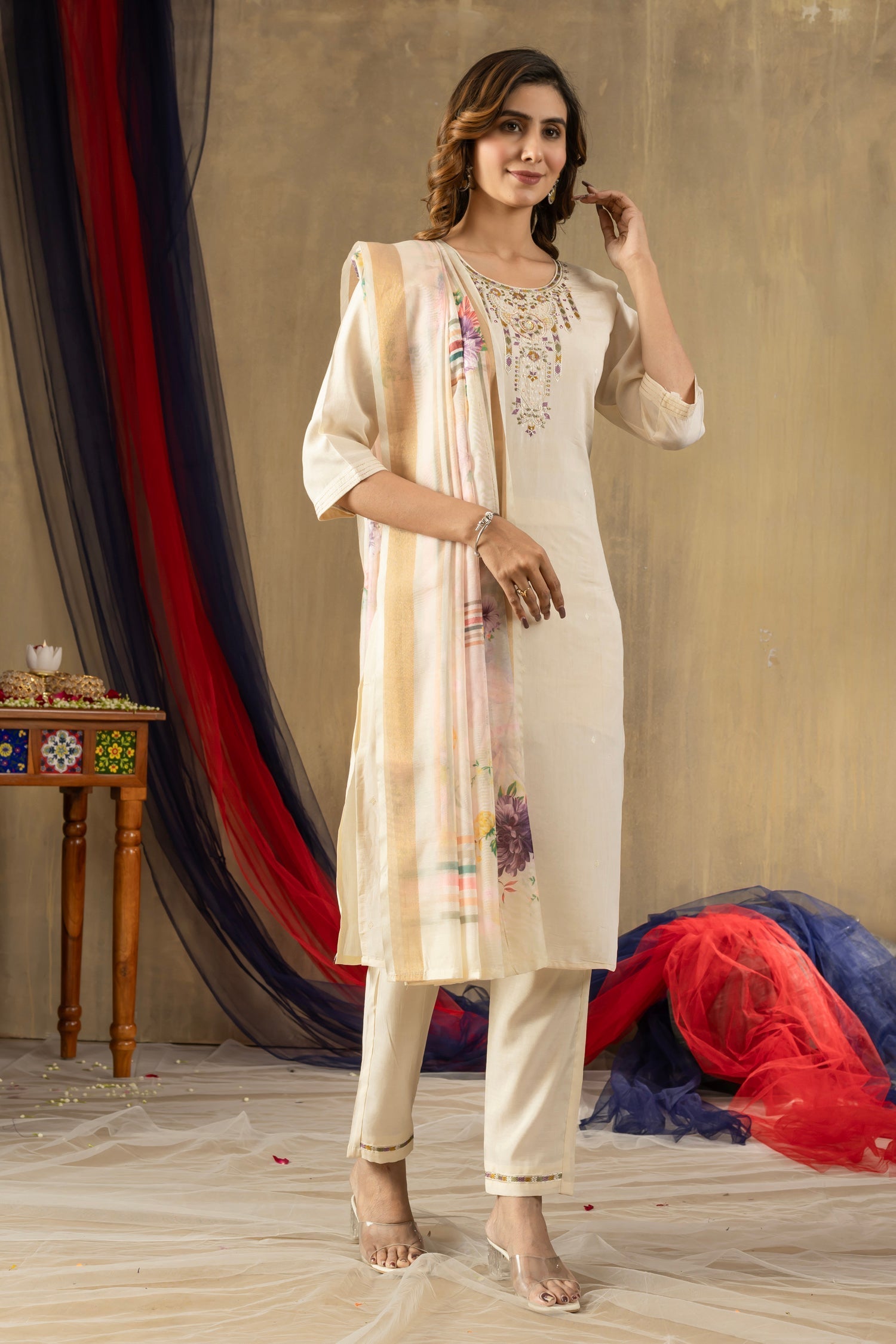 Lorenvalley Fashion Offwhite Shimmer Gold Silk Multi Embroidery Thread With Hand Work Kurta Pant Dupatta 