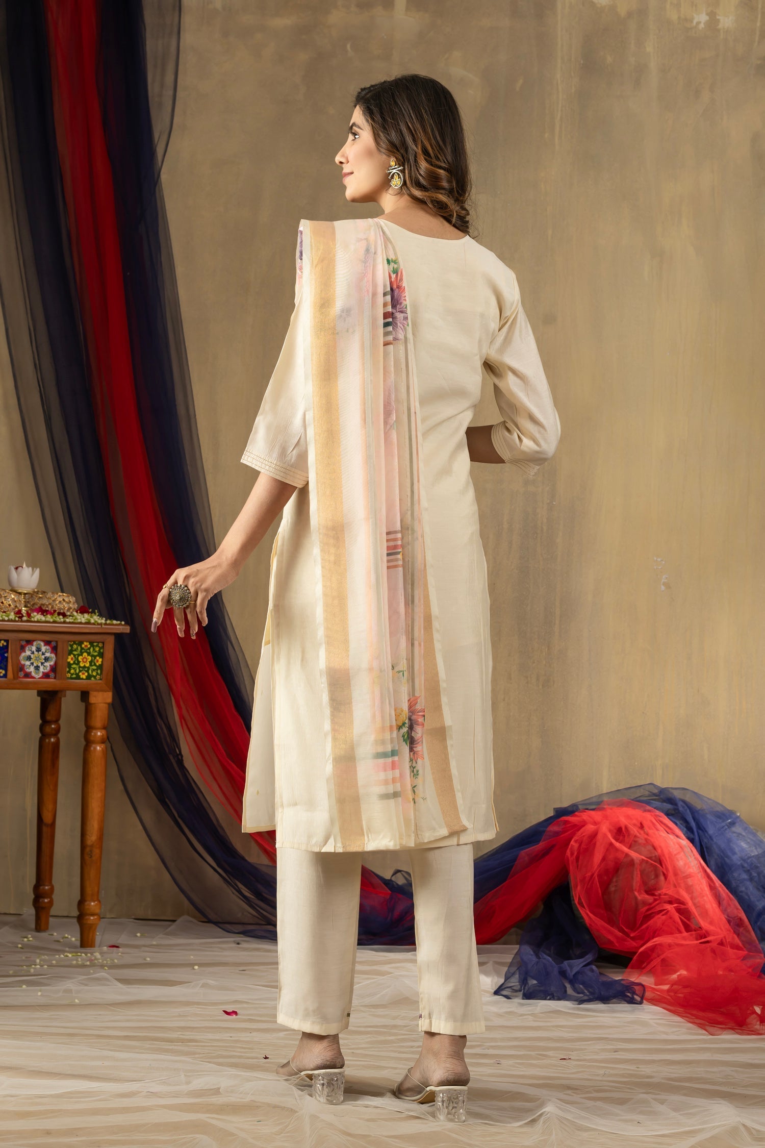 Lorenvalley Fashion Offwhite Shimmer Gold Silk Multi Embroidery Thread With Hand Work Kurta Pant Dupatta 