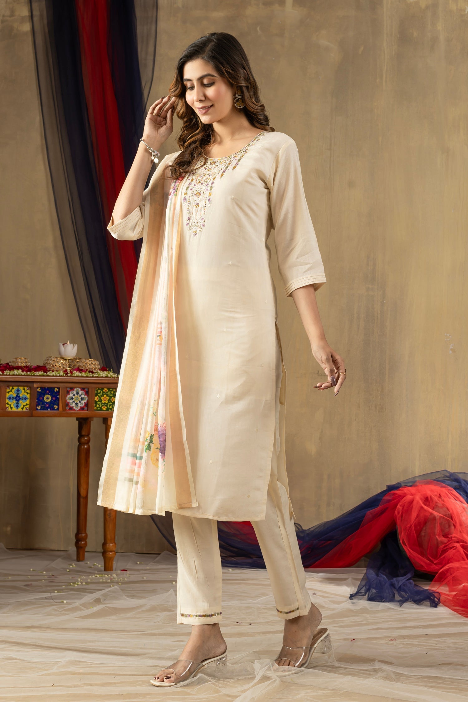Lorenvalley Fashion Offwhite Shimmer Gold Silk Multi Embroidery Thread With Hand Work Kurta Pant Dupatta 