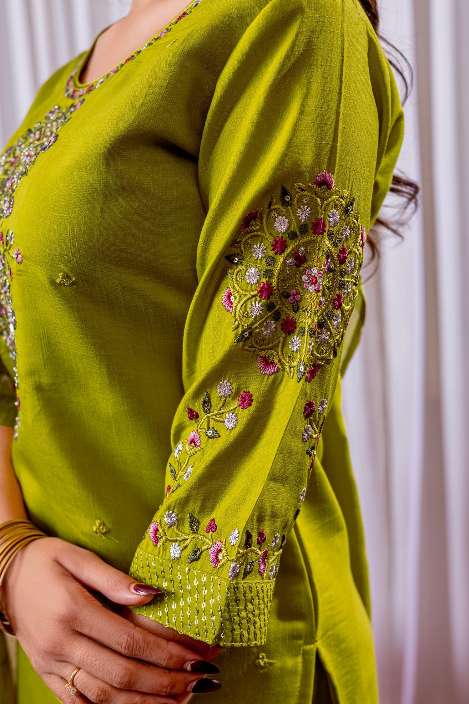 Lorenvalley Fashion Parrotgreen Viscose Silk Embroidery Thread With Hand Work Kurta Pant Dupatta 