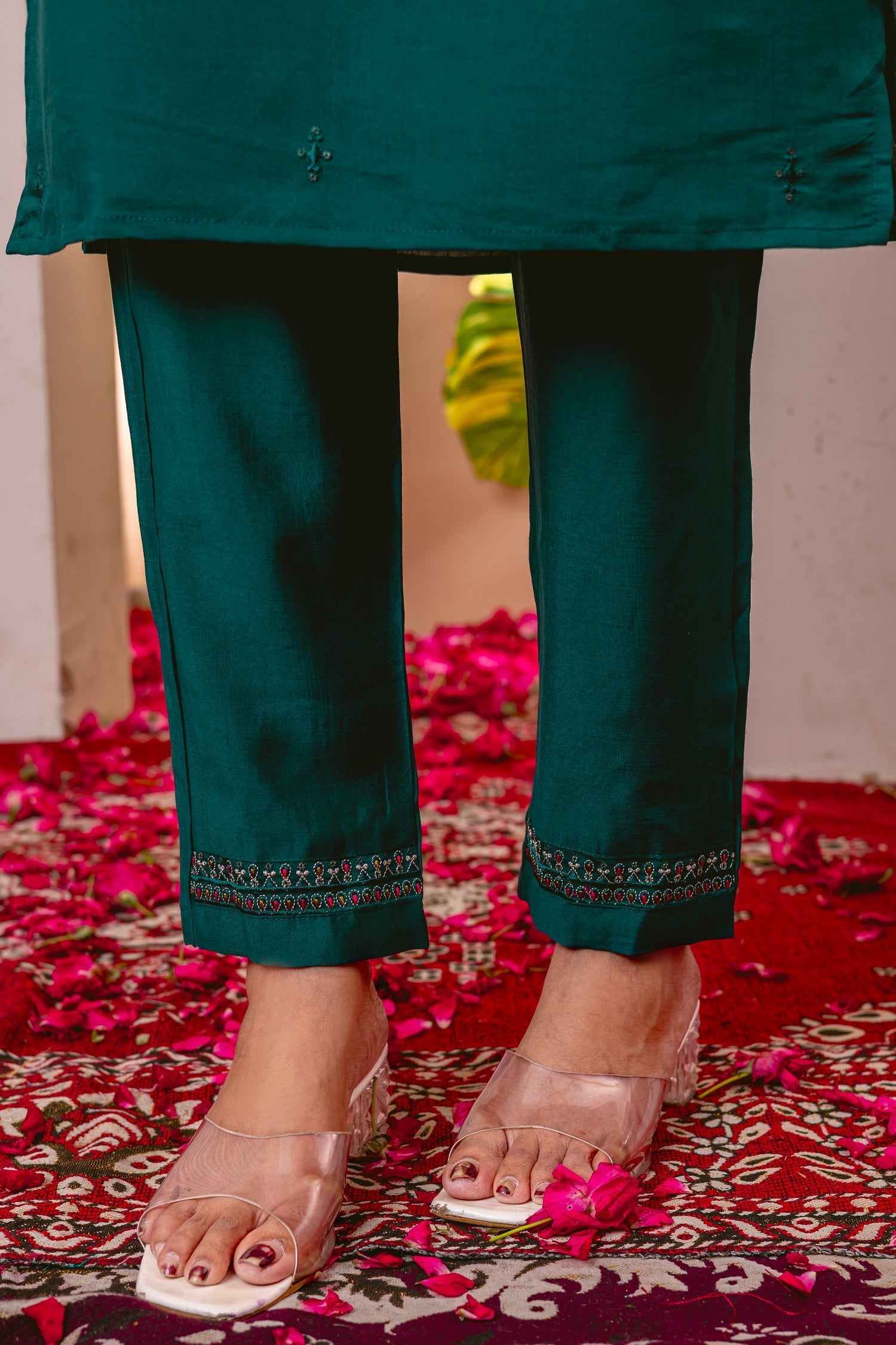 Lorenvalley Fashion Green Marina Viscose Silk Embroidery Thread With Hand Work Kurta Pant Dupatta 