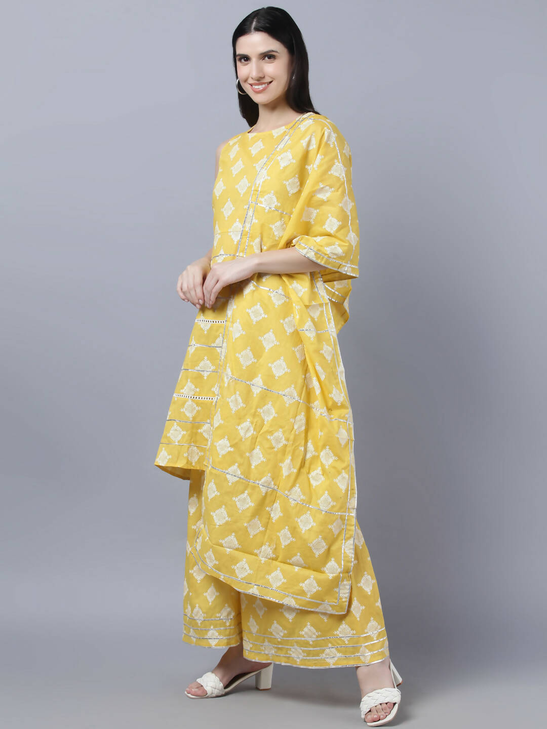 Myshka Women Yellow Floral Pure Cotton Kurti with Palazzos With Dupatta