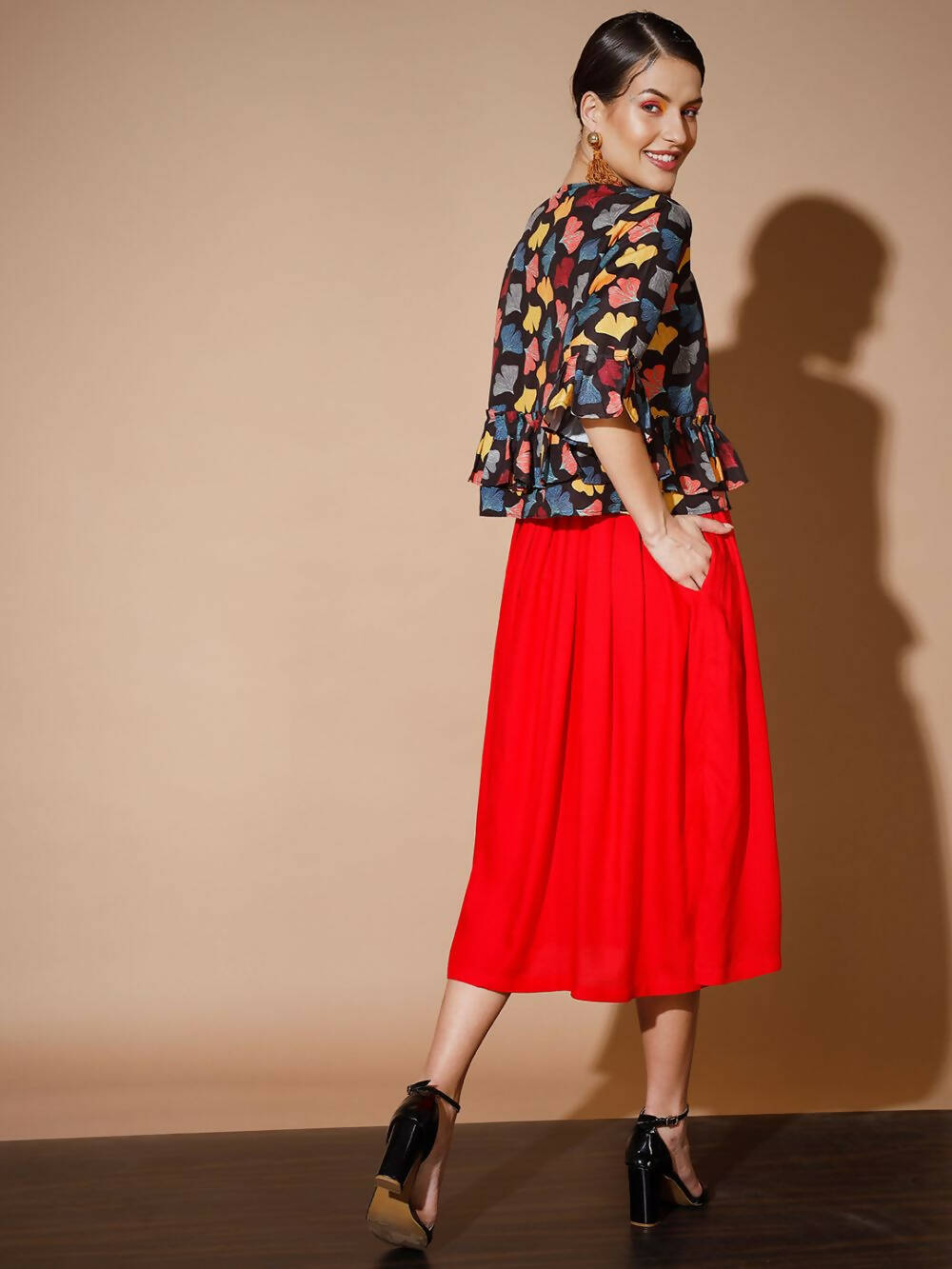 Myshka Women Multi Solid Dresses