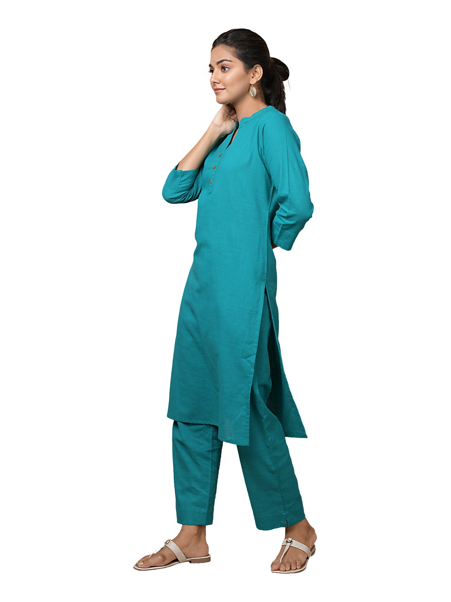 Kaajh Women's Green Solid Metal Embellishment Kurta
