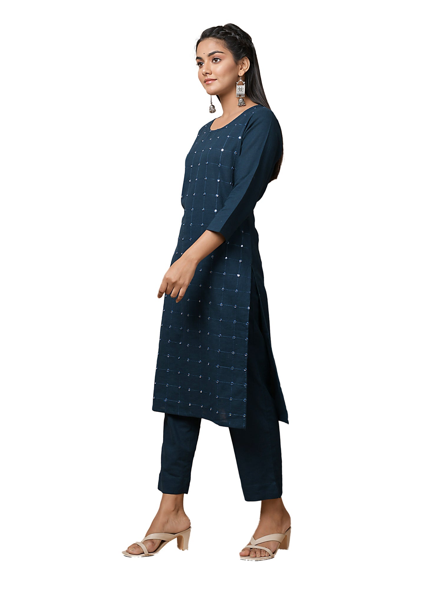 Kaajh Women's Blue Solid Mirror Embellishment Kurta
