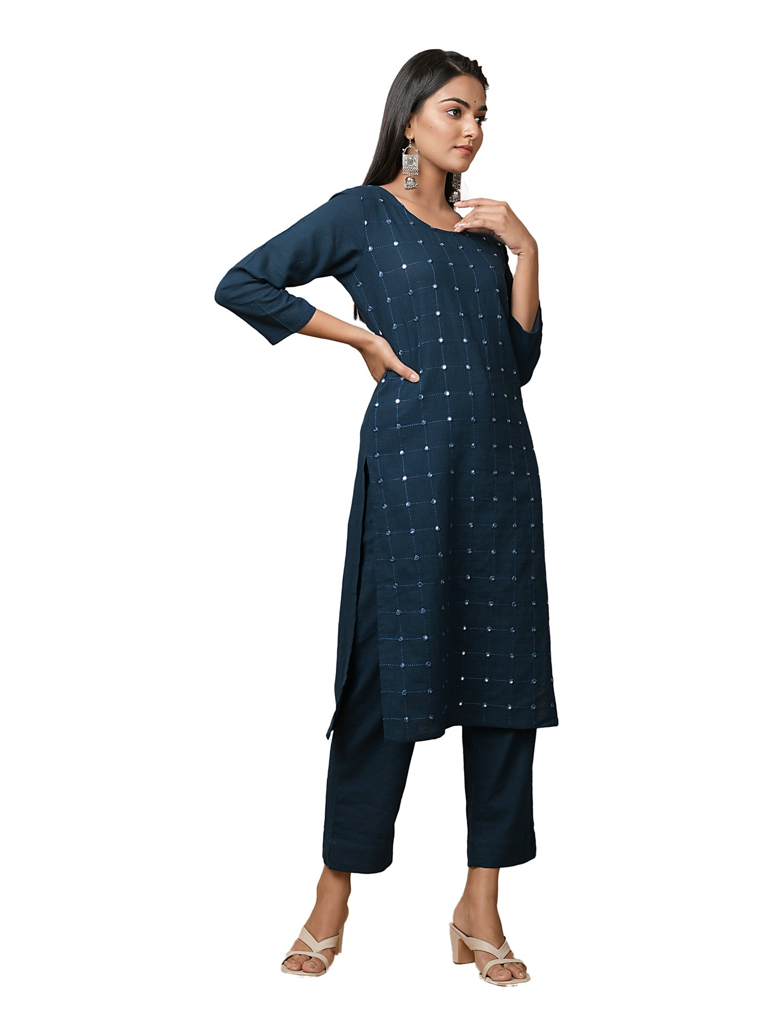 Kaajh Women's Blue Solid Mirror Embellishment Kurta