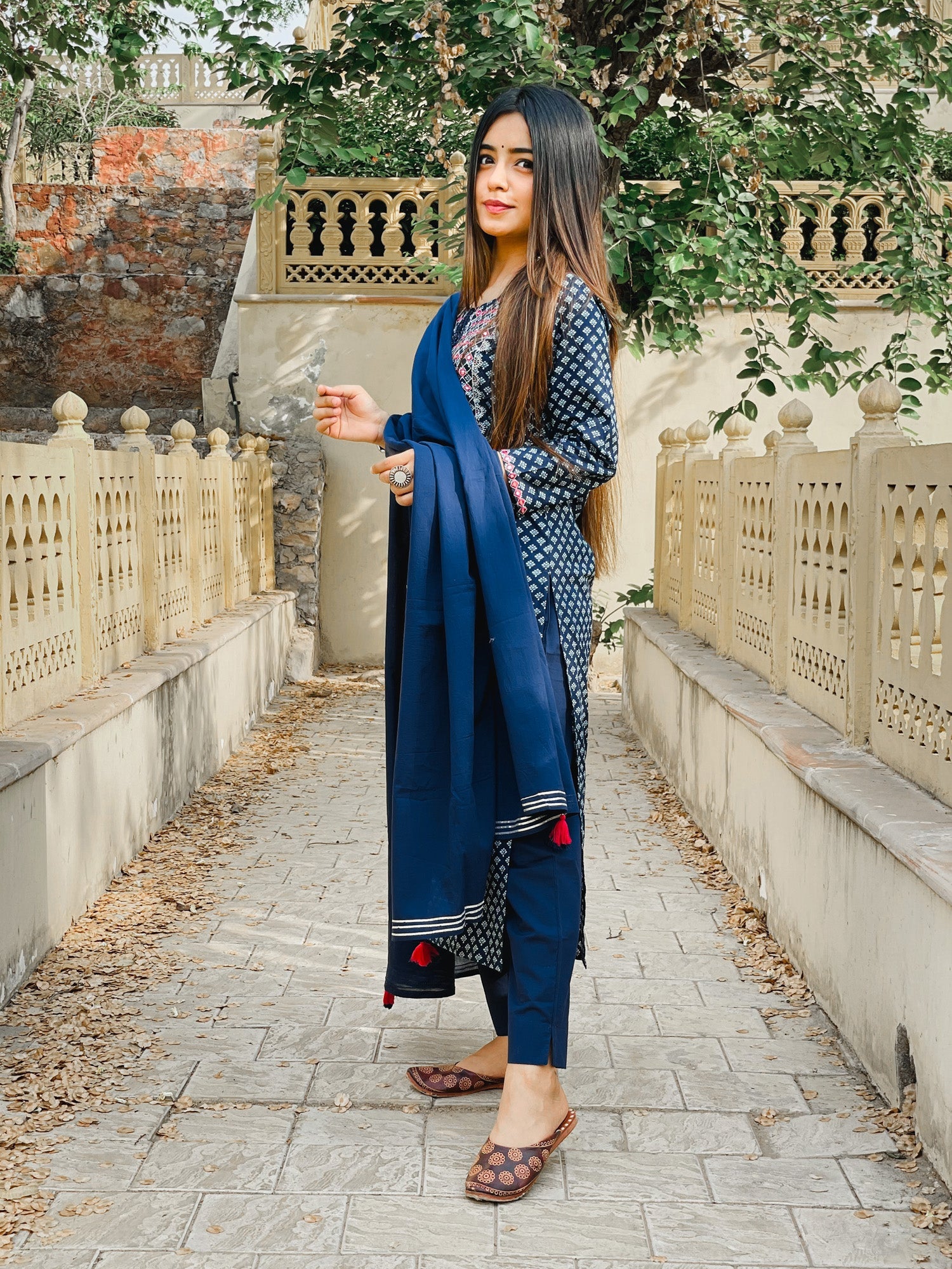 Kaajh Women's Blue Embellished Cotton Suit Set
