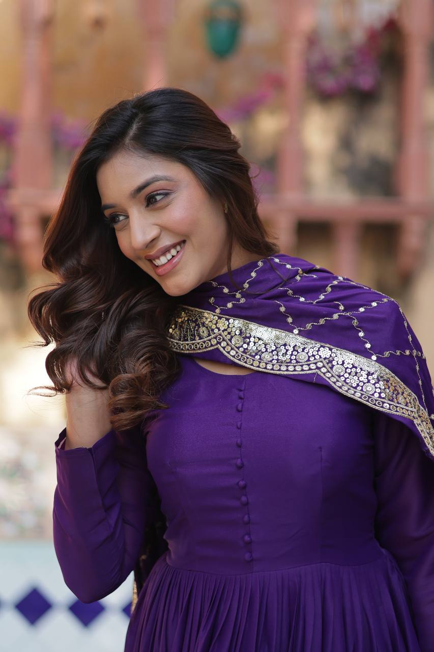 Teeya Creation Purple Color Star Georgette 15 Meter Flari Fully Stitched Gown