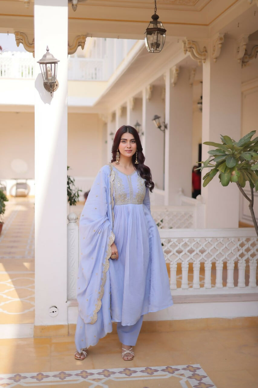 Teeya Creation Womens New Stylish Mul Chanderi With Rich Mirror Lace Work Kurta Set