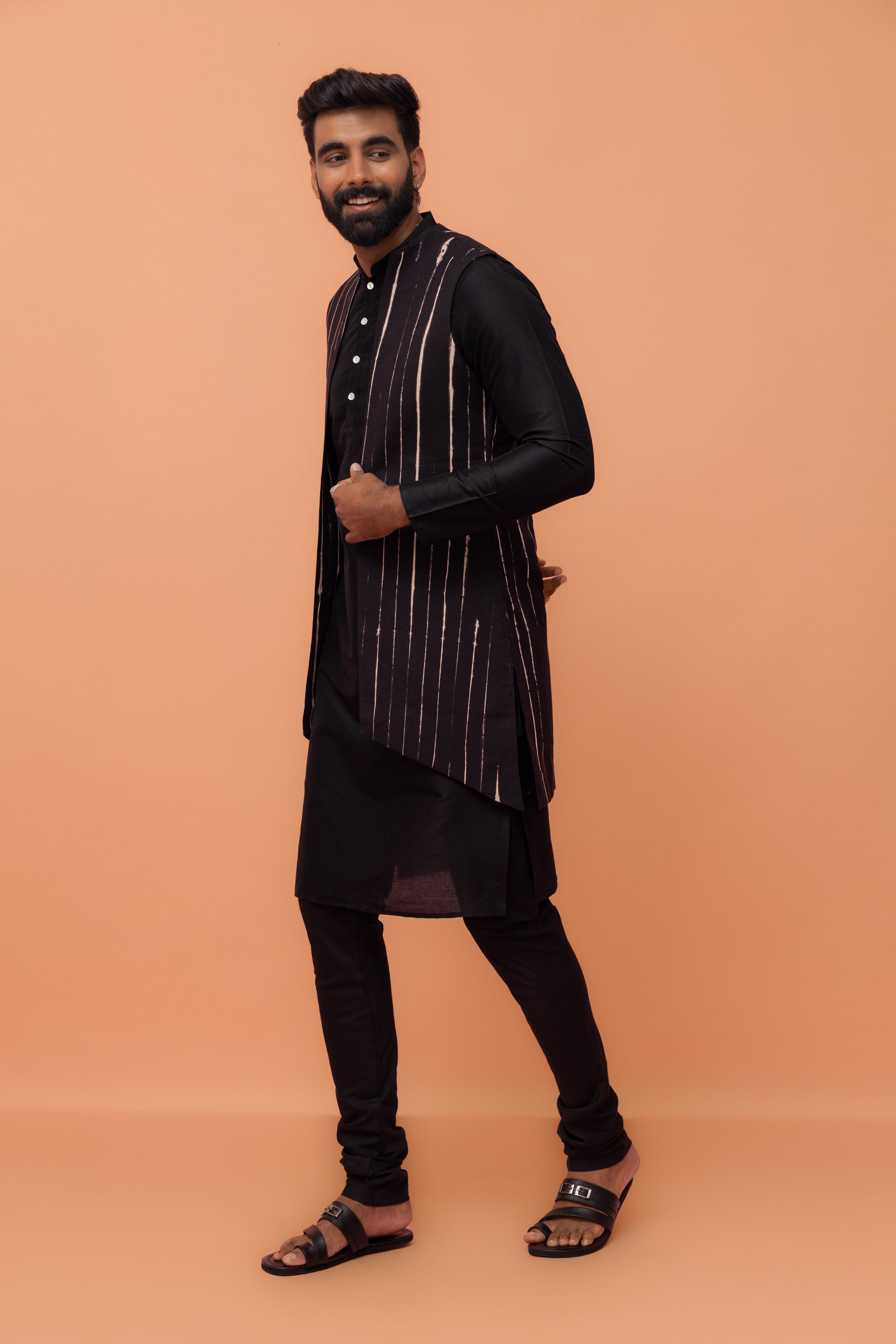 Kisah Men Black Printed Kurta Jacket Churidar Set with Tie & Dye 