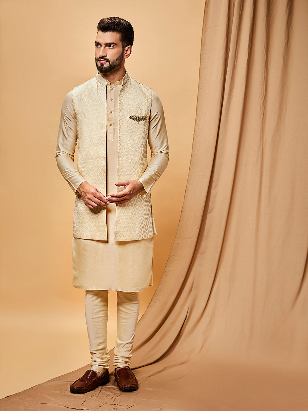 Kisah Men Off-White Kurta Jacket Churidar Set 