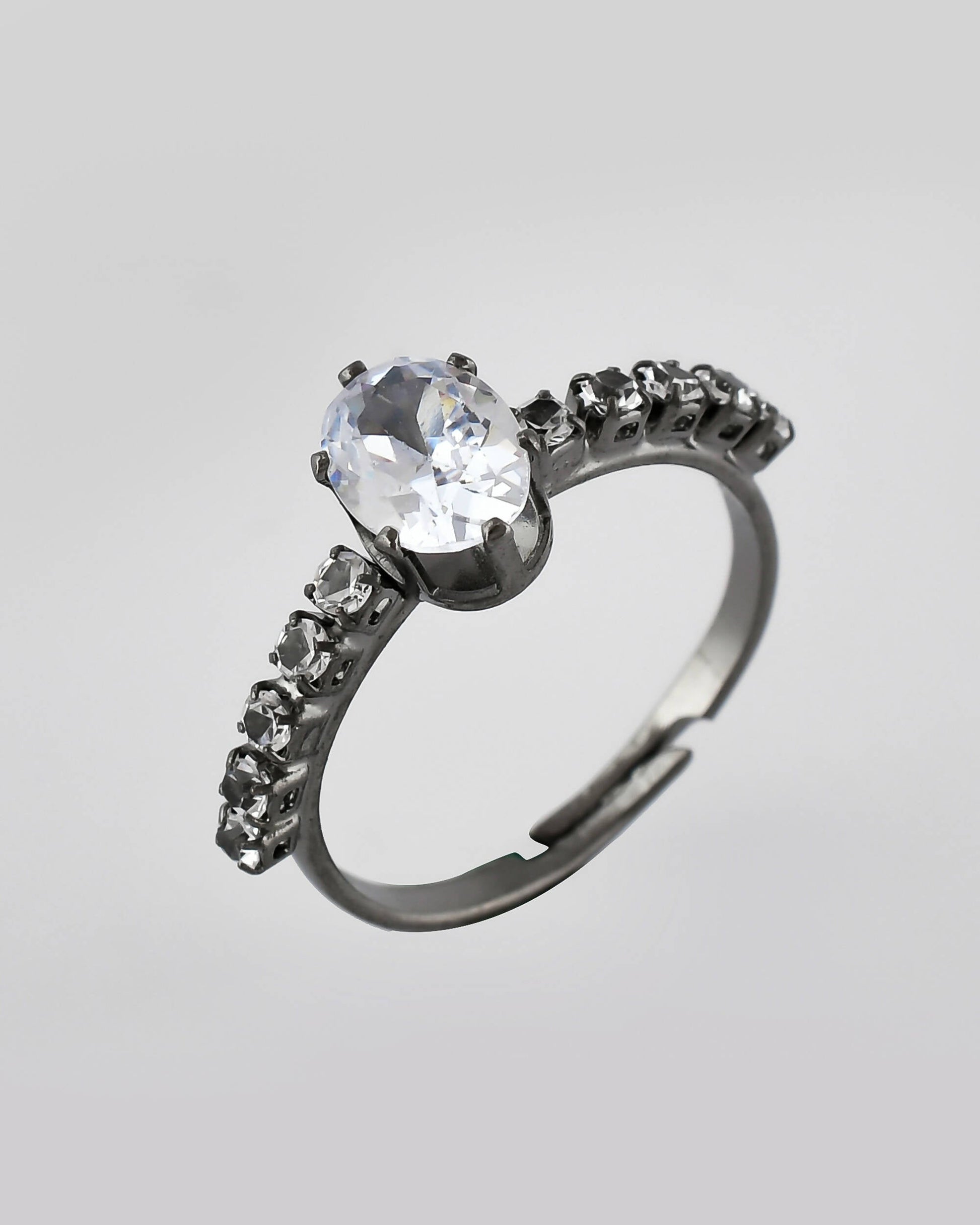 VOJ white CZ-detail Stainless Steel Cubic Zirconia Rhodium Plated Adjustable Finger Ring 