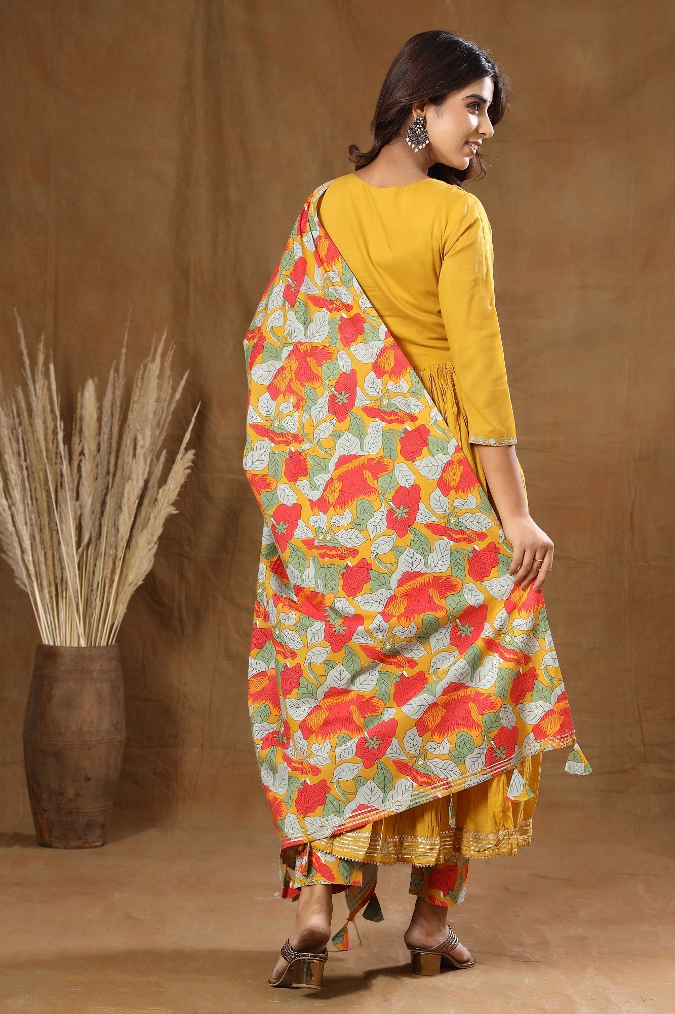 Kaajh Women's Yellow Floral Print Anarkali Suit Set