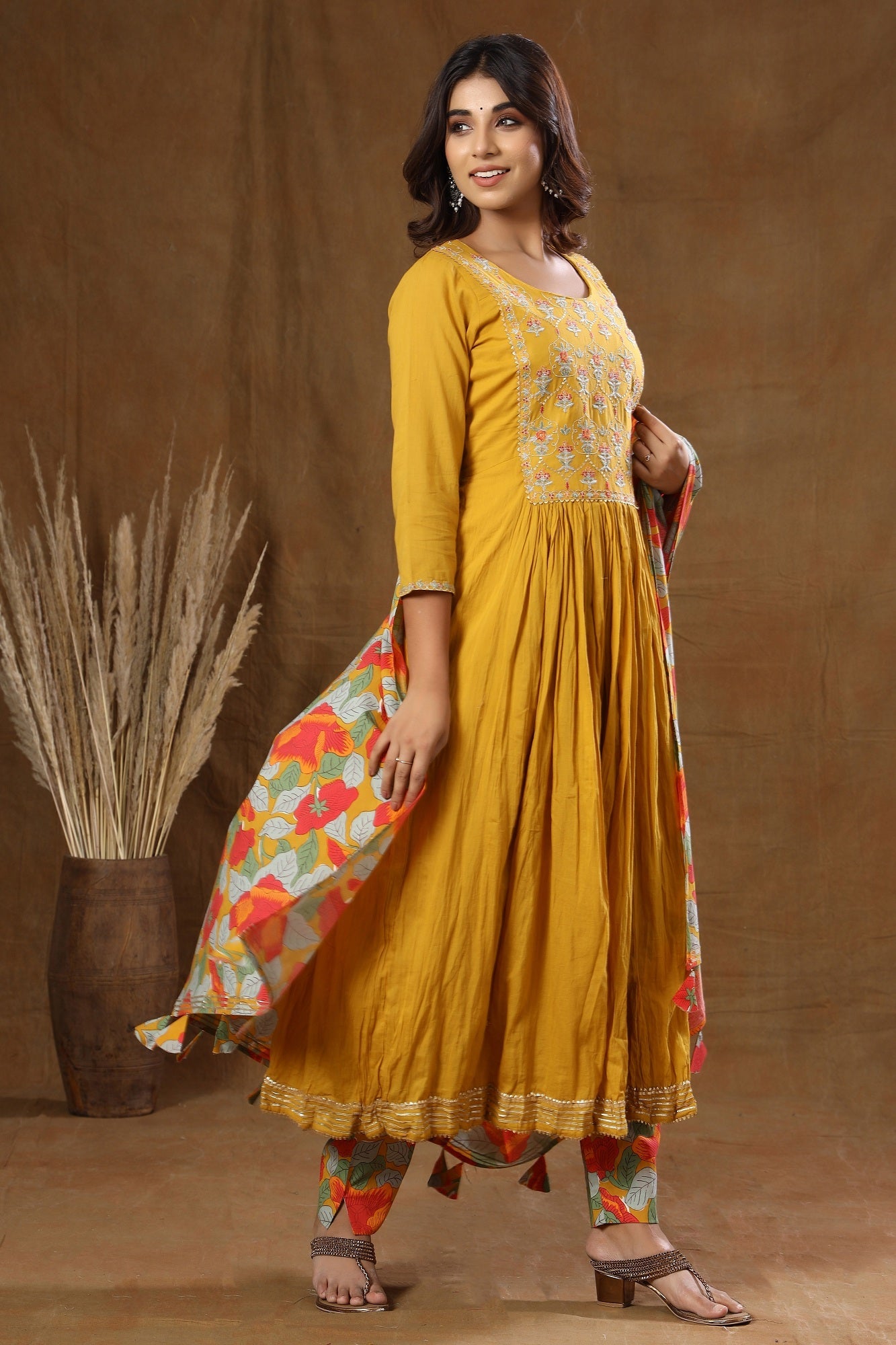 Kaajh Women's Yellow Floral Print Anarkali Suit Set