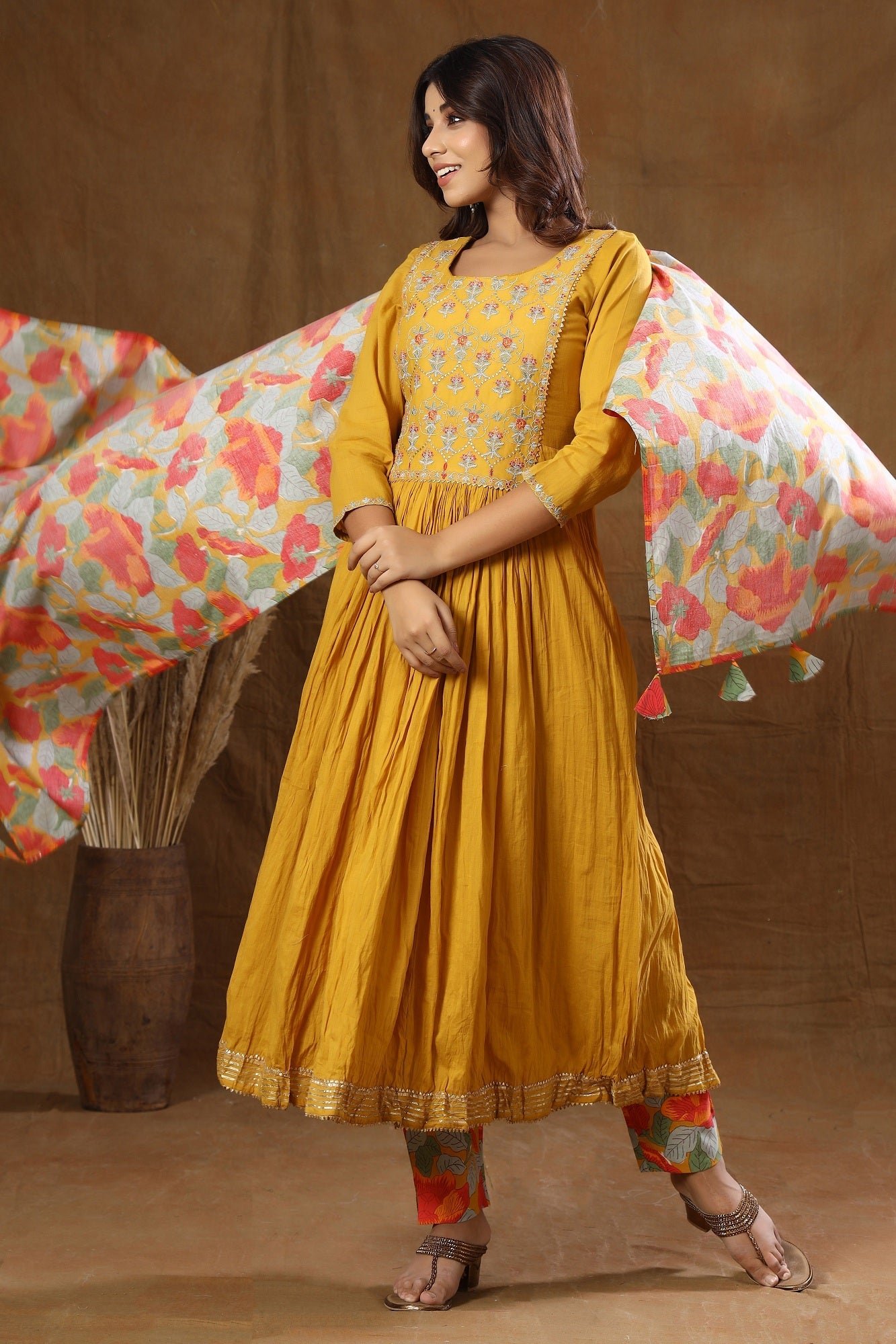 Kaajh Women's Yellow Floral Print Anarkali Suit Set