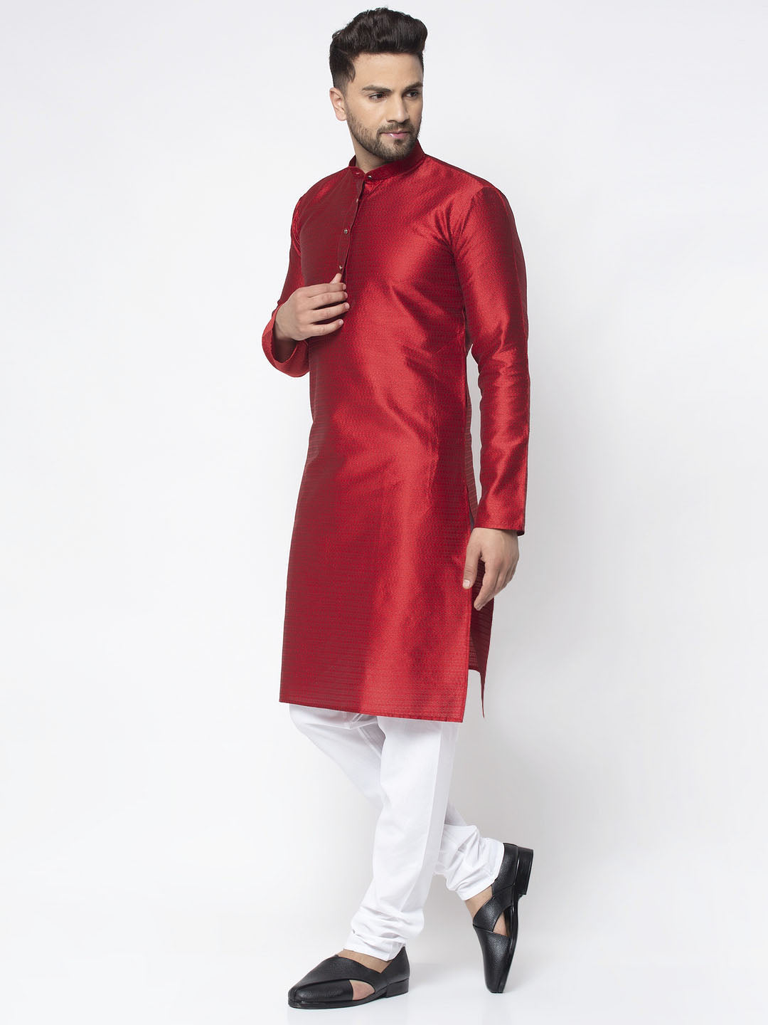 Jompers Men Maroon And White Woven Design Kurta Only