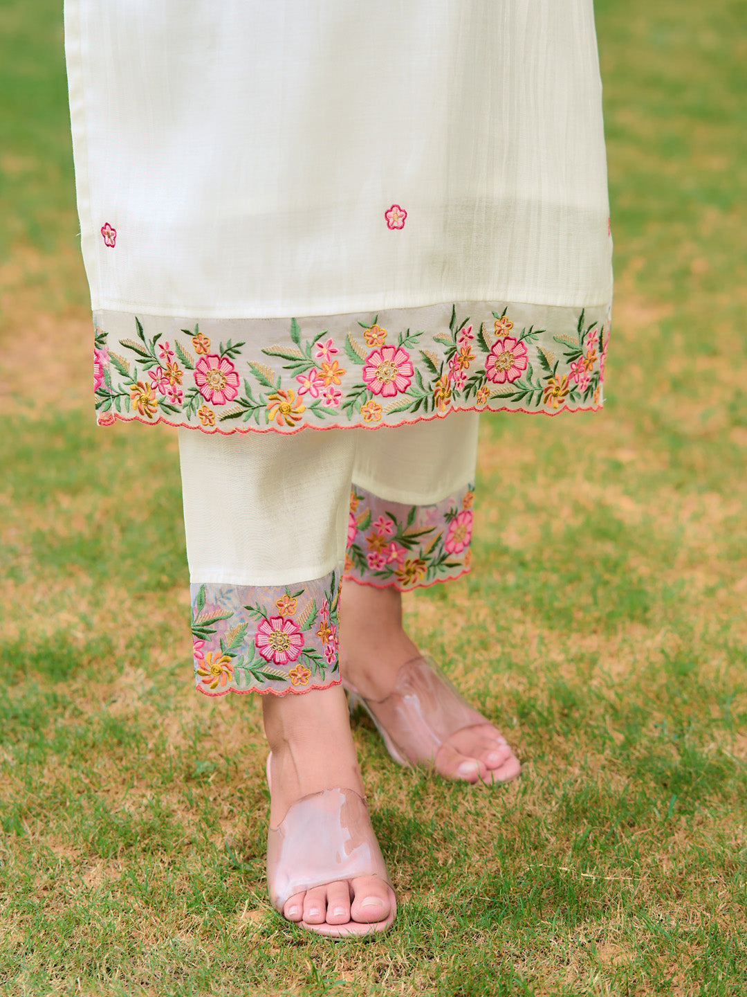 Embroidered Kurta With Pant & Organza Embroidered Dupatta, White - Hiral Fashion