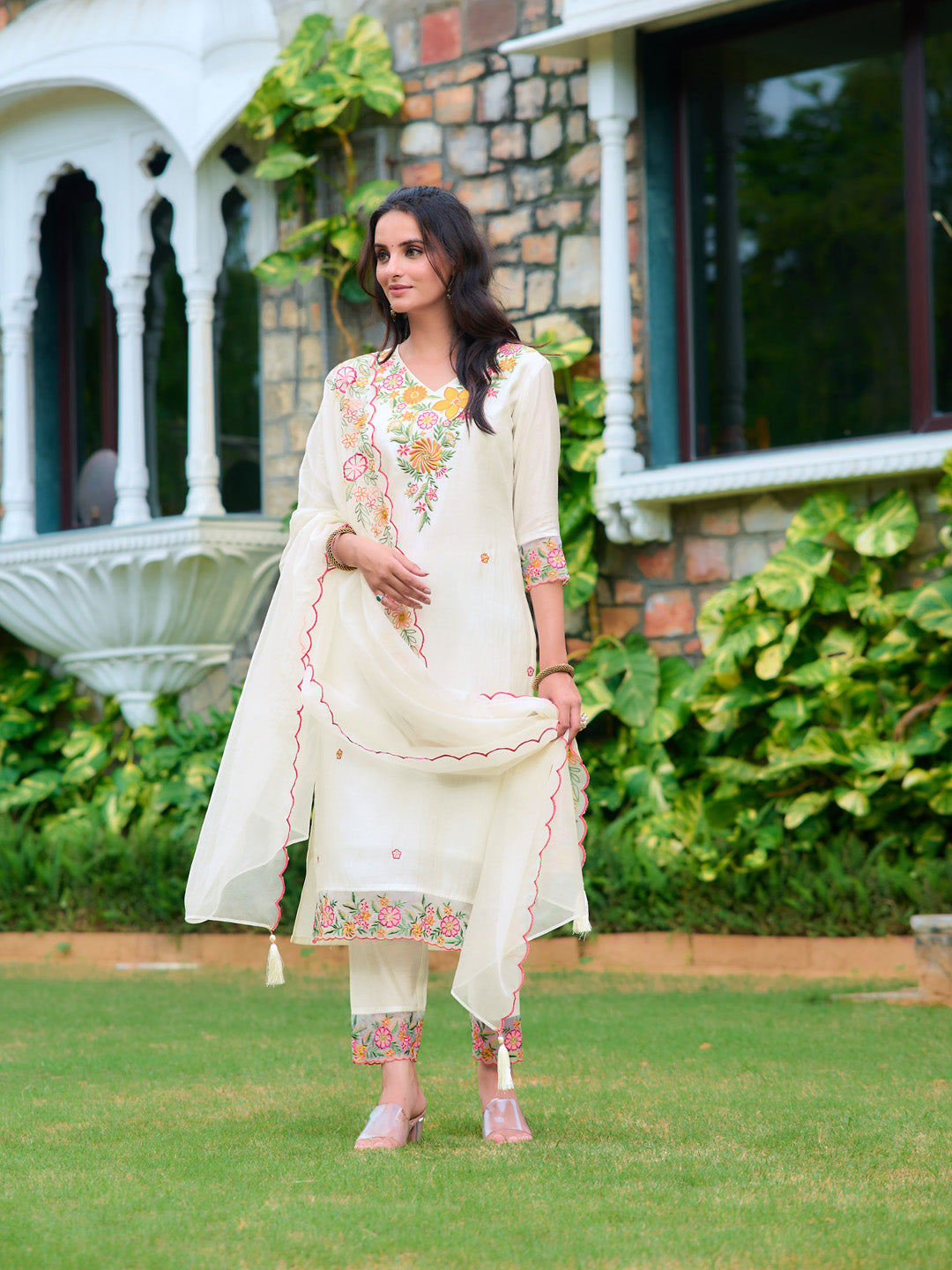 Embroidered Kurta With Pant & Organza Embroidered Dupatta, White - Hiral Fashion