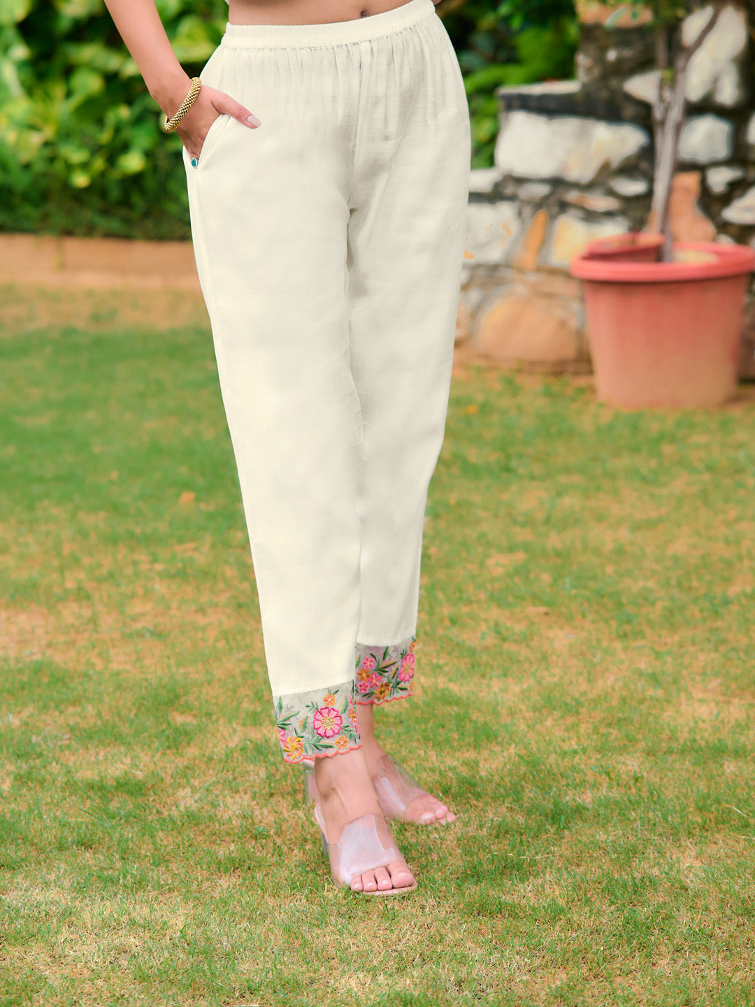 Embroidered Kurta With Pant & Organza Embroidered Dupatta, White - Hiral Fashion
