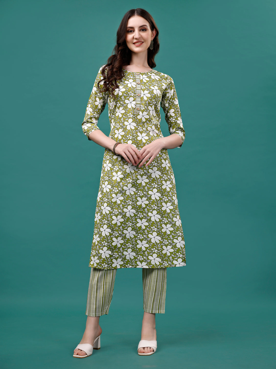 Floral Printed Casual Wear Kurta With Pant & Dupatta, Multicolor - Hiral Fashion