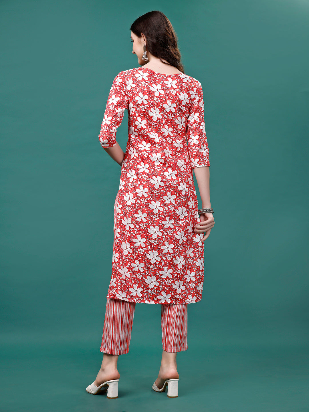 Floral Printed Casual Wear Kurta With Pant & Dupatta, Multicolor - Hiral Fashion