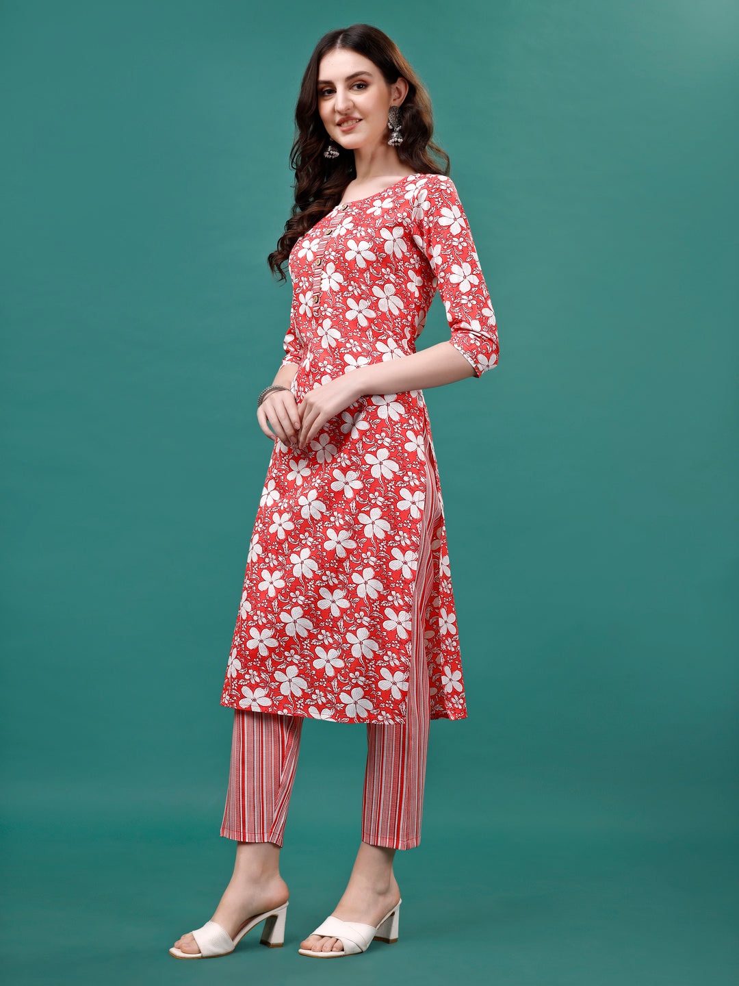 Floral Printed Casual Wear Kurta With Pant & Dupatta, Multicolor - Hiral Fashion