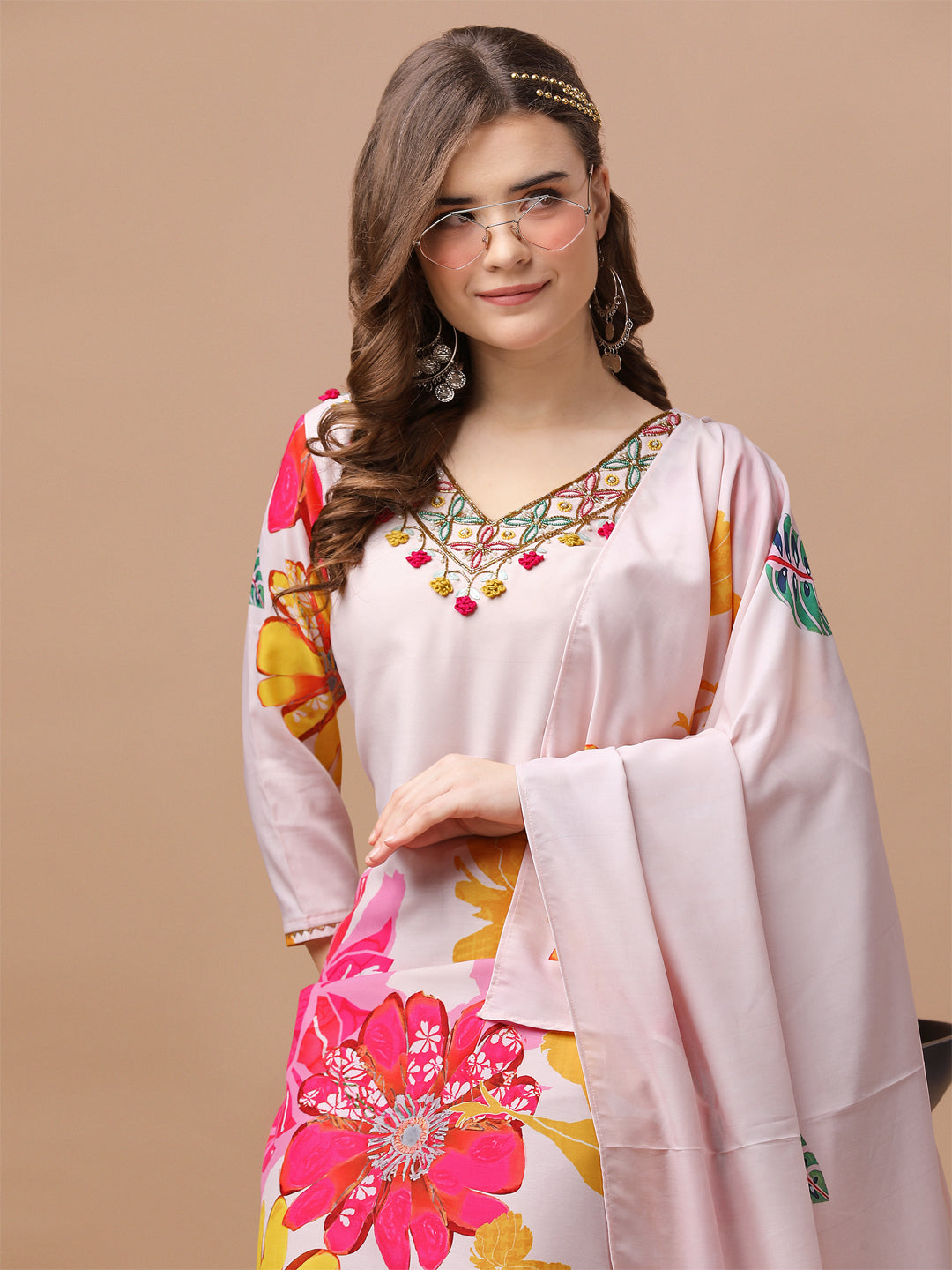 Hand Embroidered Floral Printed Muslin Kurta Pant & Dupatta, Multicolor - Hiral Fashion