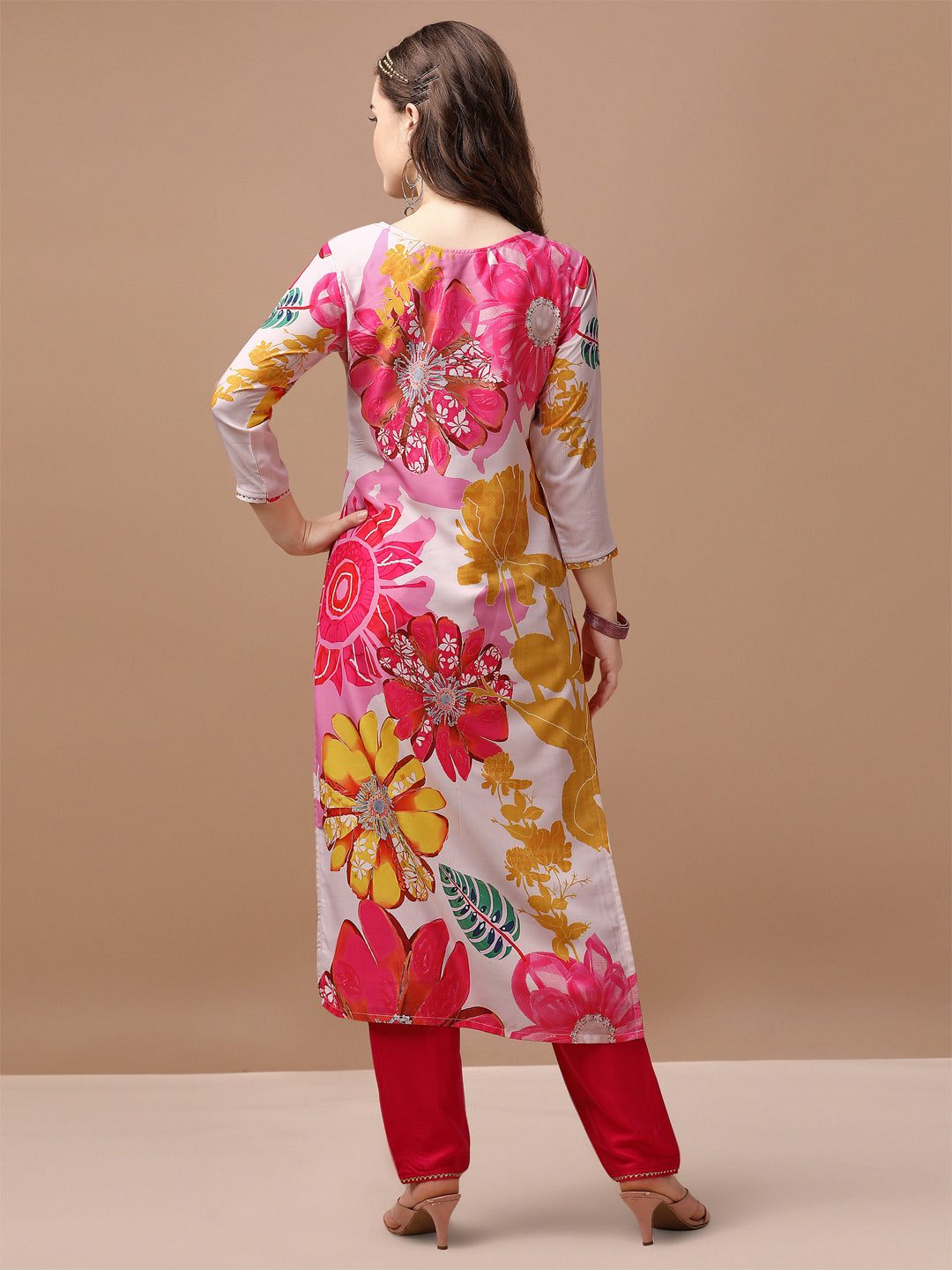Hand Embroidered Floral Printed Muslin Kurta Pant & Dupatta, Multicolor - Hiral Fashion